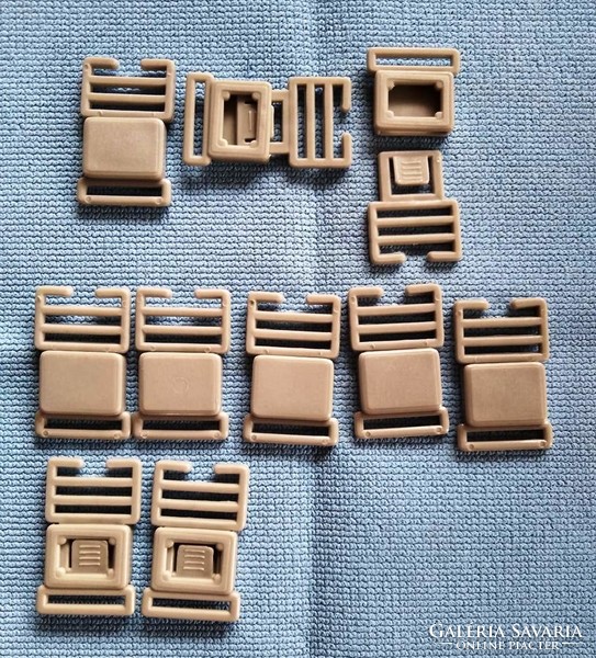 I am selling leftover plastic buckles