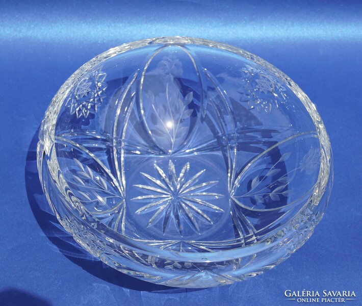 Beautiful large parade crystal centerpiece serving bowl with rose flower decor