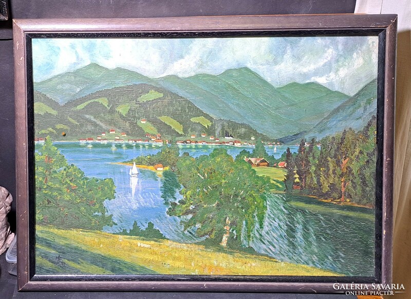 Alpesi falu a tó partján (olajfestmény, 1957) tavas hegyi tájkép, Ausztria vagy Svájc?