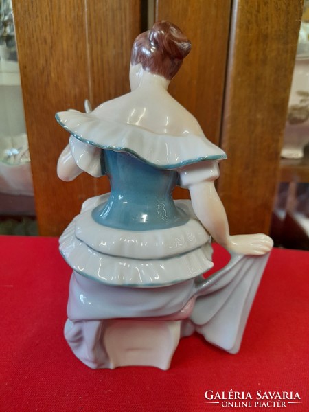 Royal dux lady porcelain figure with mirror. 15.5 Cm.