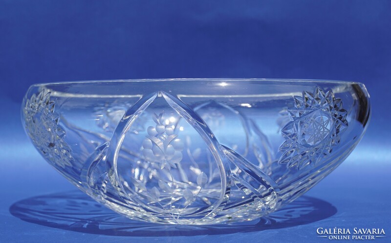 Beautiful large parade crystal centerpiece serving bowl with rose flower decor