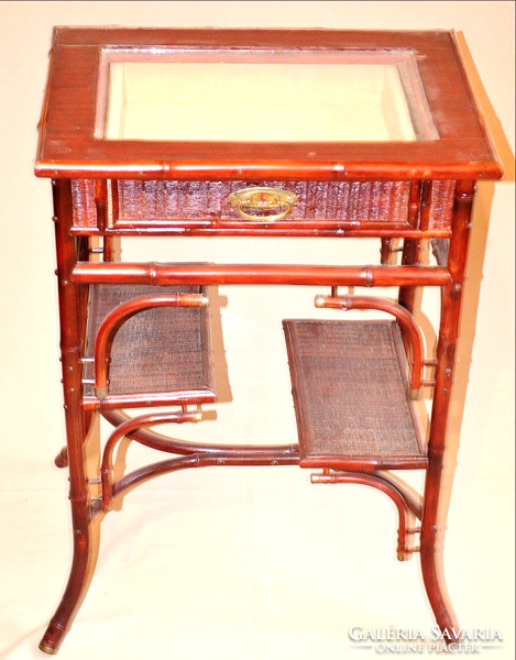 Showcase table Art Nouveau