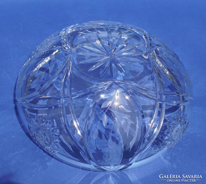 Beautiful large parade crystal centerpiece serving bowl with rose flower decor