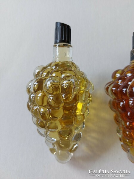Régi Vinogas Dzintars Riga parfüm 1960 körül szőlőfürt alakú kölnis palack 3 db