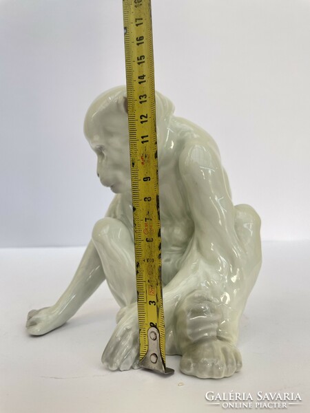 1900-Körüli Heubach Porcelán Majomfigura