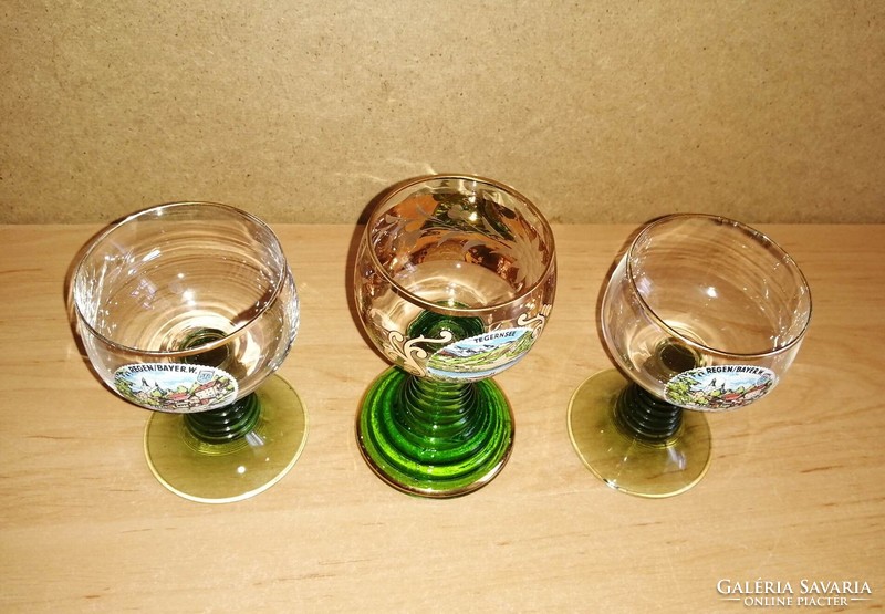 Aranyozott, zöld talpas üveg Tegernsee és Regen/Bayer.W. emlék pohár 3 db egyben (6/K)