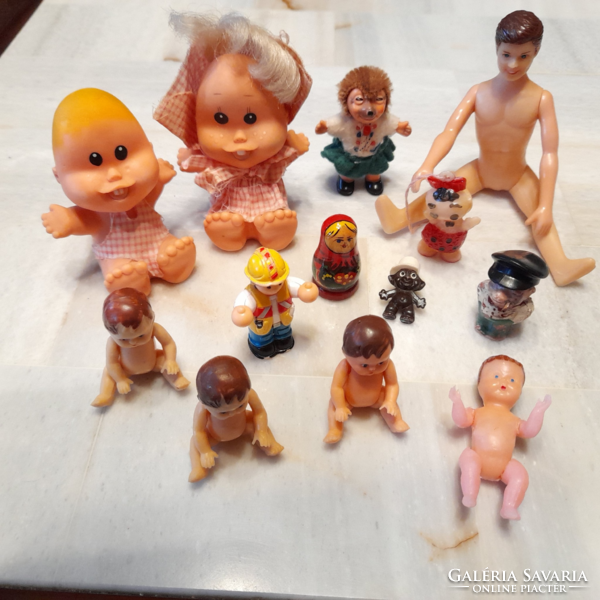 Retro régi játék figurák, gumi babák