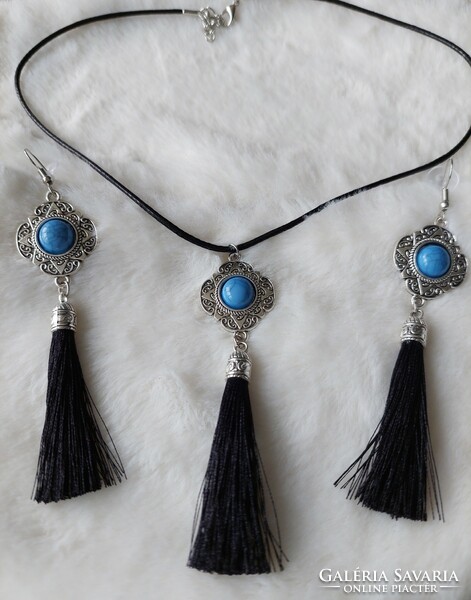 Blue jewelry set