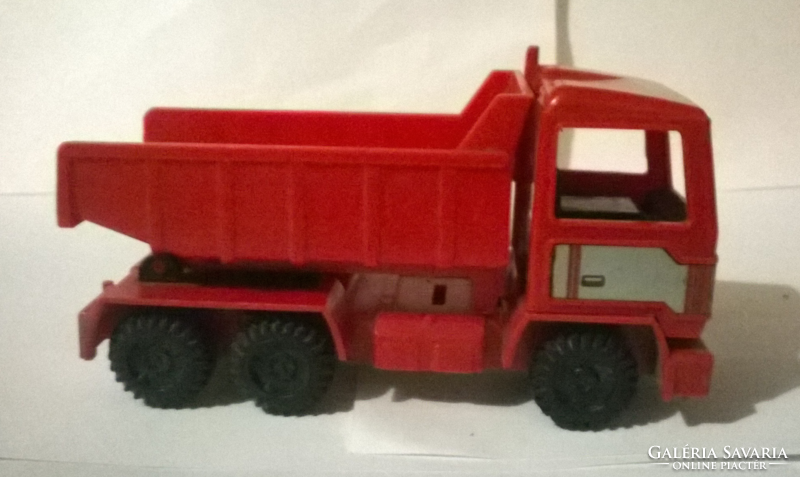 Retro plastic truck (traffic goods)