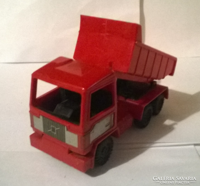 Retro plastic truck (traffic goods)