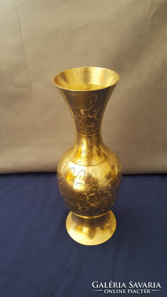 Hand-engraved brass vase in very nice condition 23.5 cm!