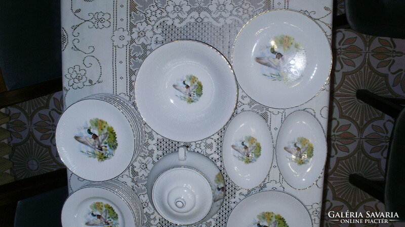 Tizenkét személyes vadkacsás régi porcelán étkészlet - Veritable Porcelaine - vadászoknak, horgászok