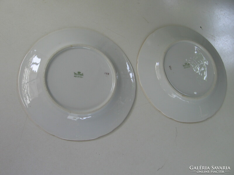 Pair of antique schmidt victoria 1927 porcelain small rose plates