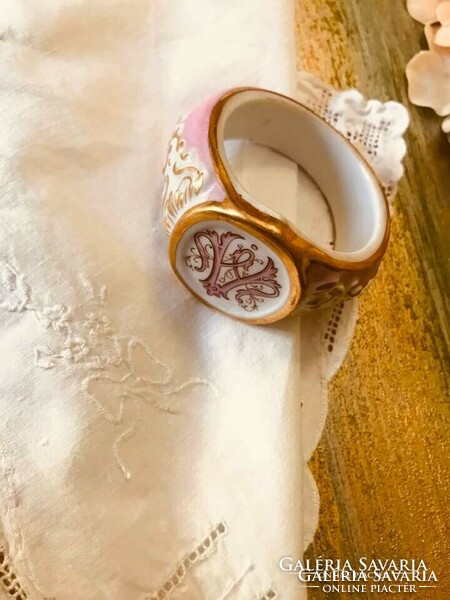 Porcelain napkin ring