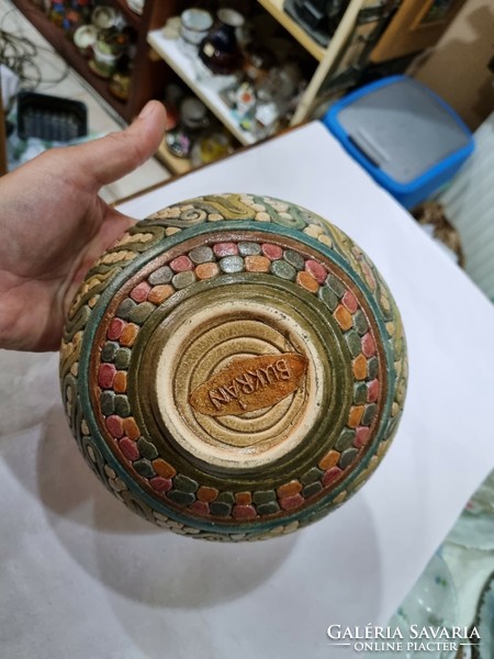 Applied art ceramic bowl