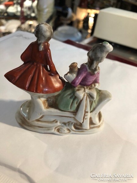 Alt wien porcelán rokokó táncoló pár a XIX. századból, 12 x 8 cm-es