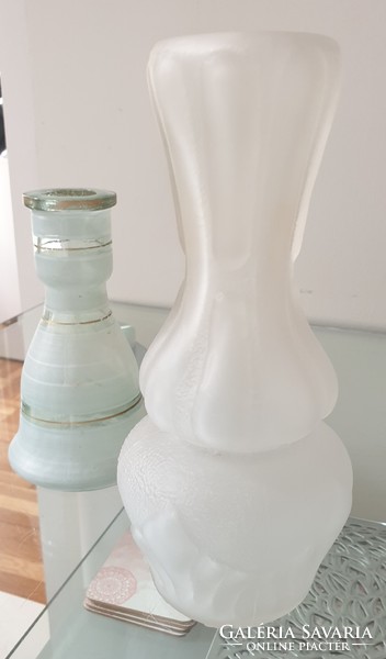 2 pcs old 18 cm-26 cm glass vases