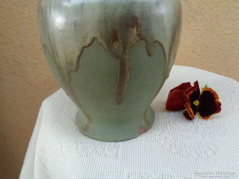 BOD  ÉVA   , zsűrizett  , szép , folyatott eljárással készült vázája  29 cm