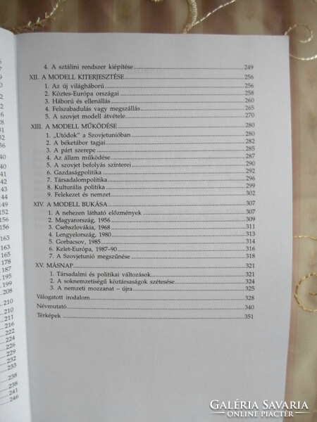 Niederhauser Emil: Kelet-Európa története (História Könyvtár, Monográfiák 16.; 2001)