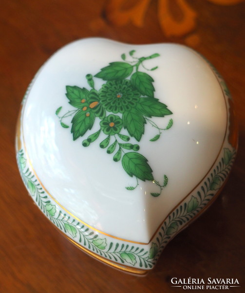 Zöld Apponyi-mintás herendi szív alakú kis bonbonier