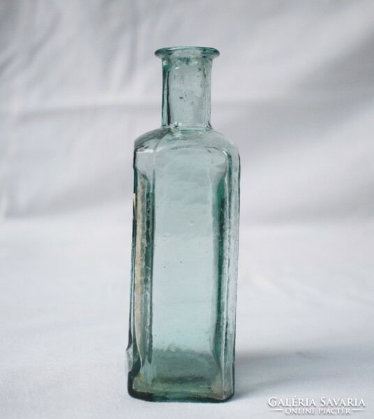 Juno Illatos kékítő antik üveg eredeti cimkével Herczeg , Salgó és Gergely Budapest 5,3x4x13,3 cm