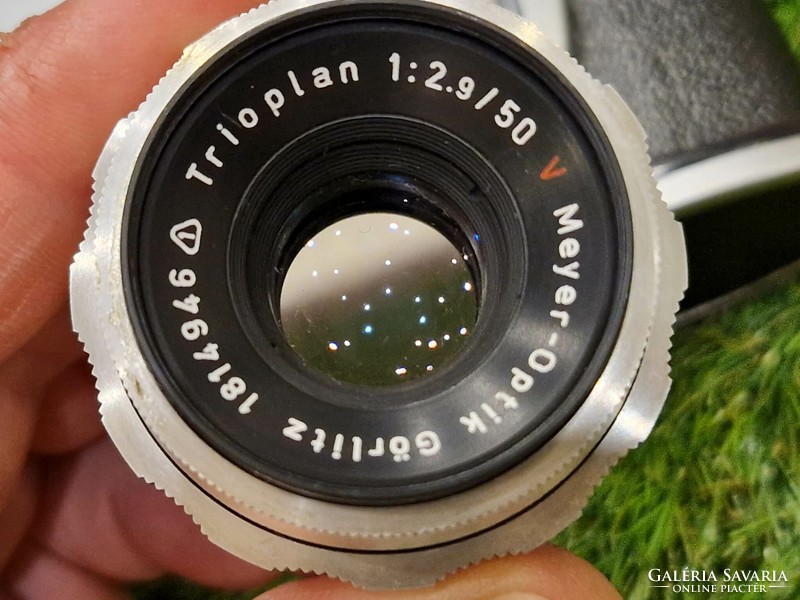Altix 35 mm camera with meyer optik gorlitz trioplan red v 50mm f/2.9 1:2.9/50 German Torszá