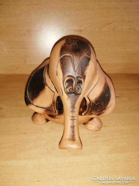 Ceramic terracotta art deco elephant bush - 14 cm high (z)