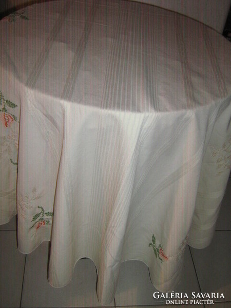 Beautiful hand-embroidered cross-stitch elegant butter-colored oval rose tablecloth