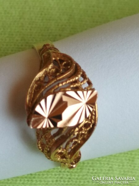 Women's decorative 14k gold ring