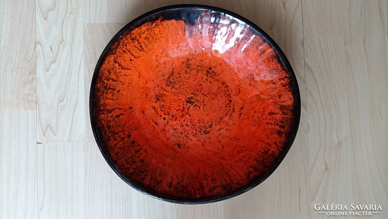 Pesthidegkúti ceramic bowl marked G. Csizmadia Margit