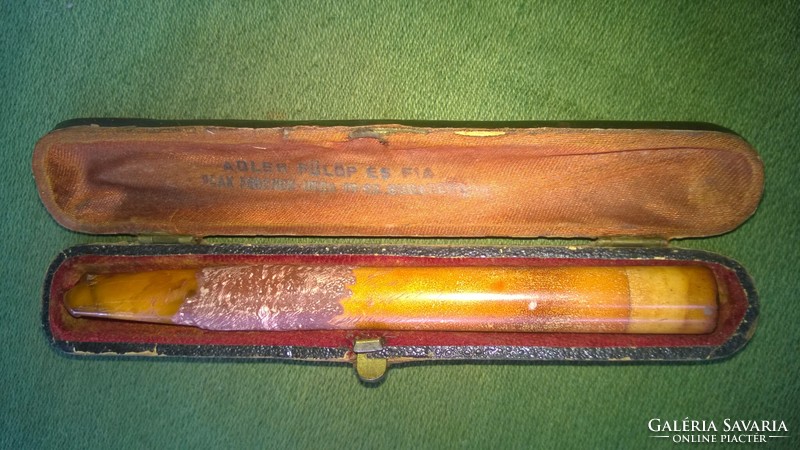 Amber earring in its original box - Adler earpiece and son