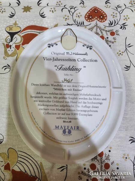 Hummel Porcelán Falikép Limitált "Mädchen mit Enzian "