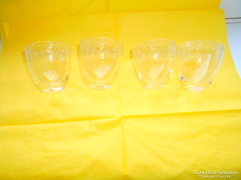 4 antique polished short drink glasses - rare polished blood sample