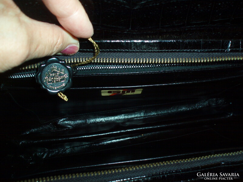 Beautiful vintage genuine crocodile leather handbag