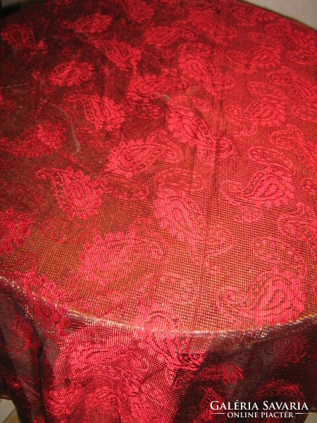 Beautiful vintage style cherry red special lace tablecloth