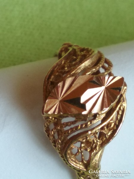 Women's decorative 14k gold ring