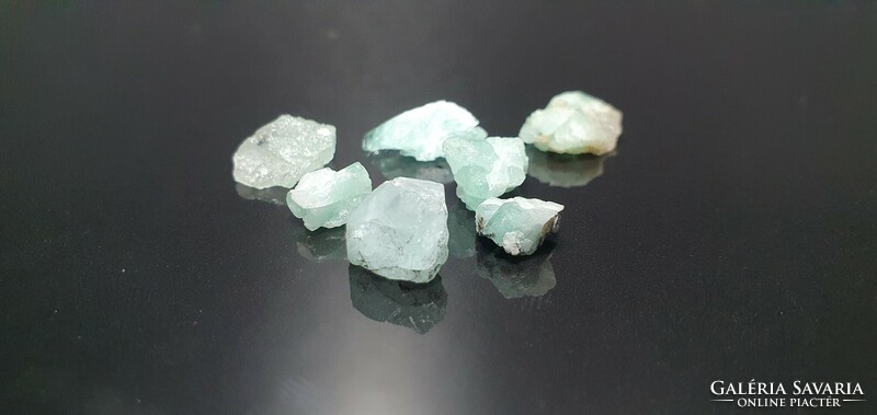 17 carat raw Colombian emerald crystal. With certification.