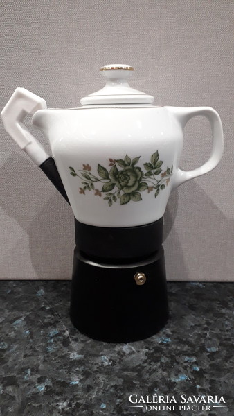 Hollóház porcelain coffee maker with erika pattern