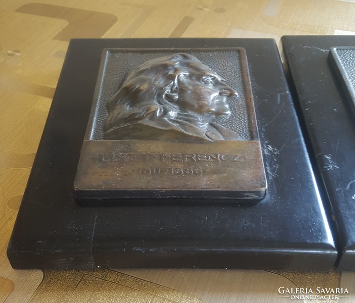 Liszt Ferenc-Beethoven bronz arc dombormű falapra rögzítve,akasztható kép19,5x25, dombormű.12x18cm