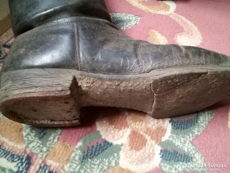 Antique boots