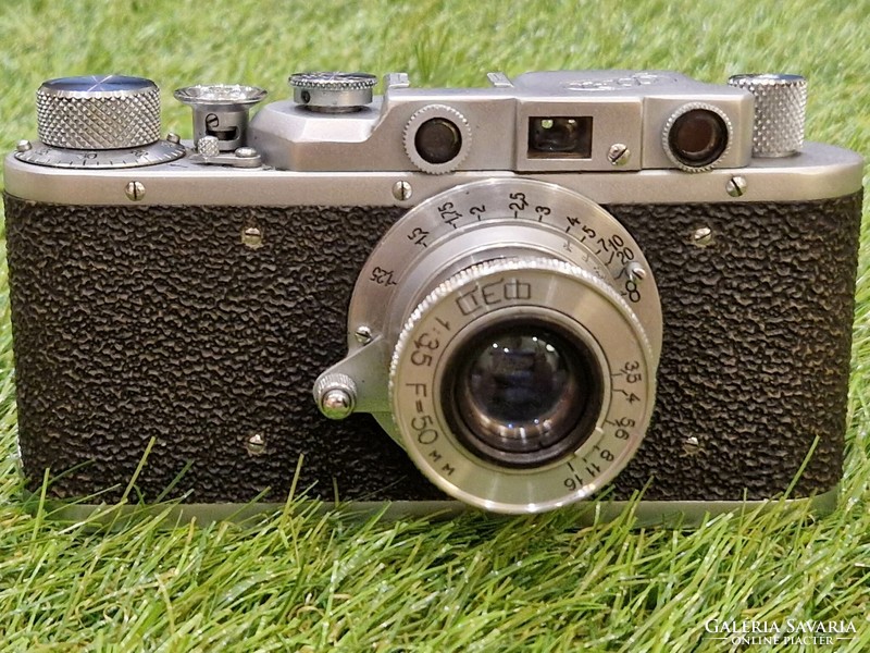 Fed 1 camera with original 1954 passport document.