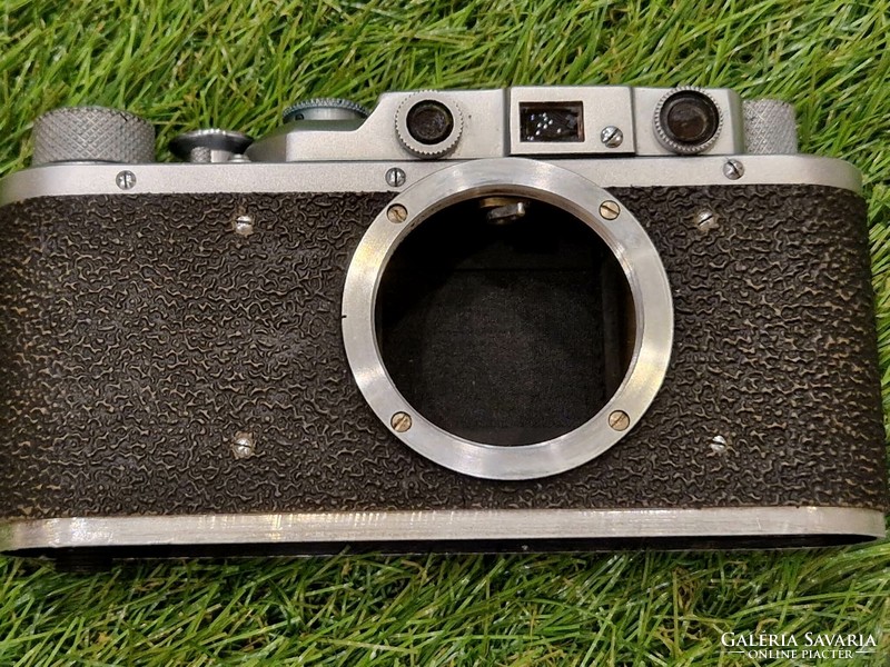 Fed 1 camera with original 1954 passport document.