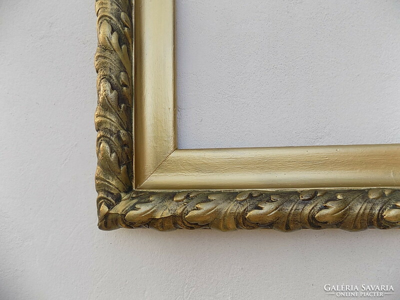 Restored picture frame: 77 x 97 cm. It is in perfect condition. Inner size 57 x 76 cm.