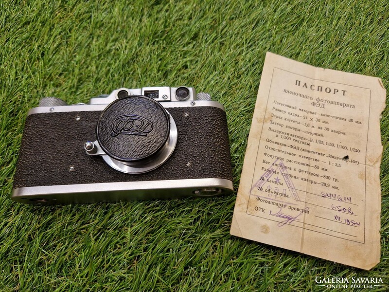 Fed 1 camera with original 1954 passport document.