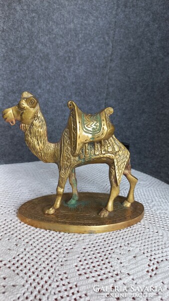 Old copper, meticulously worked camel /as found/, height 15 cm, base 16.5 x 8 cm, 880gr