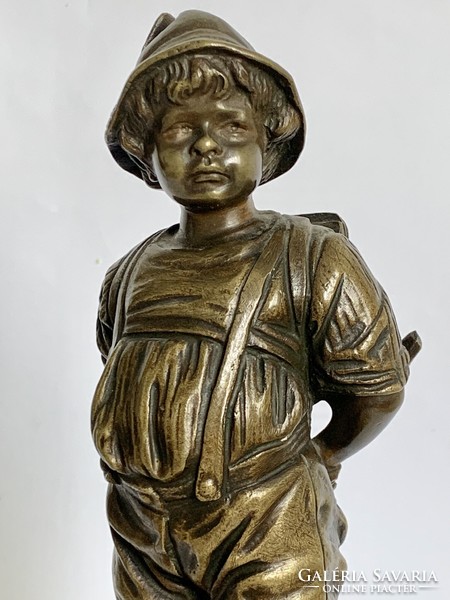 J. Picciole Le Petit Courageux bronz szobor