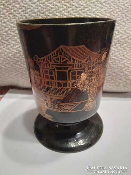 Old Oriental Chinese/Japanese gilt painted lacquer cup