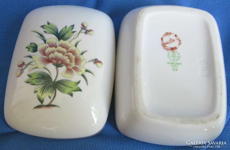 Régebbi Hollóházi virágmintás porcelán bonbonier jelzett 9,5 x 4.4  x  7  cm