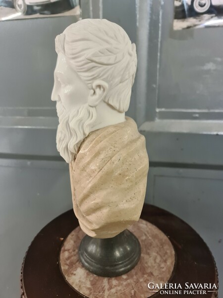 Small marble bust, male figure