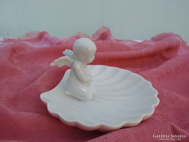Êkszertartó angyalkás kagyló , porcelán